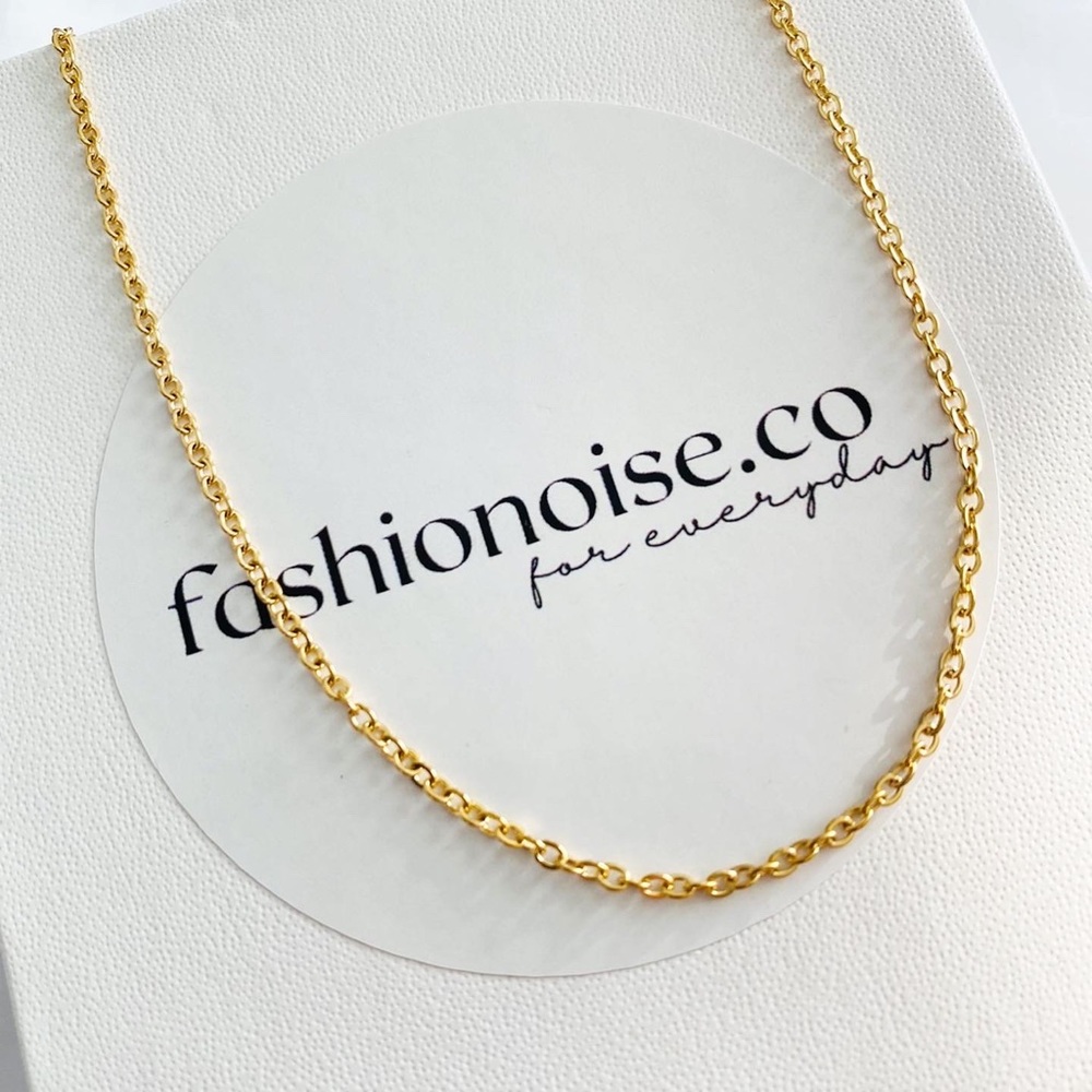 Stainless steel - Minimalist gold plated cross o chain necklace